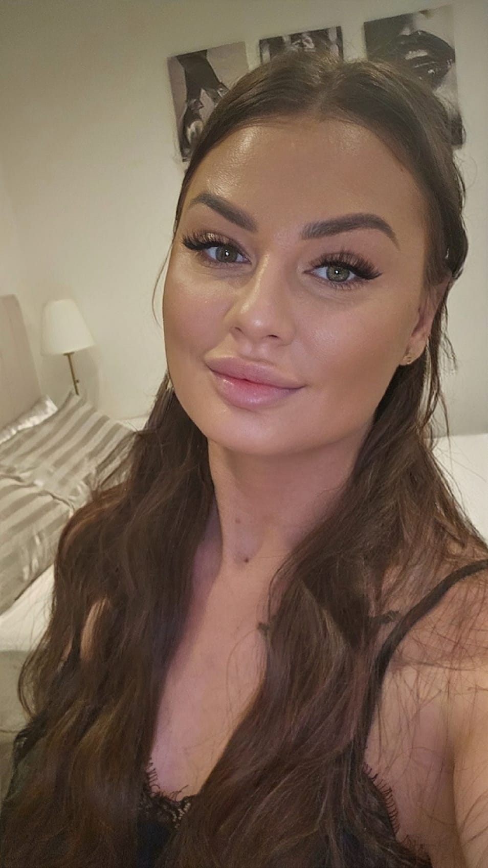 Samantha - Exclusive Escorts