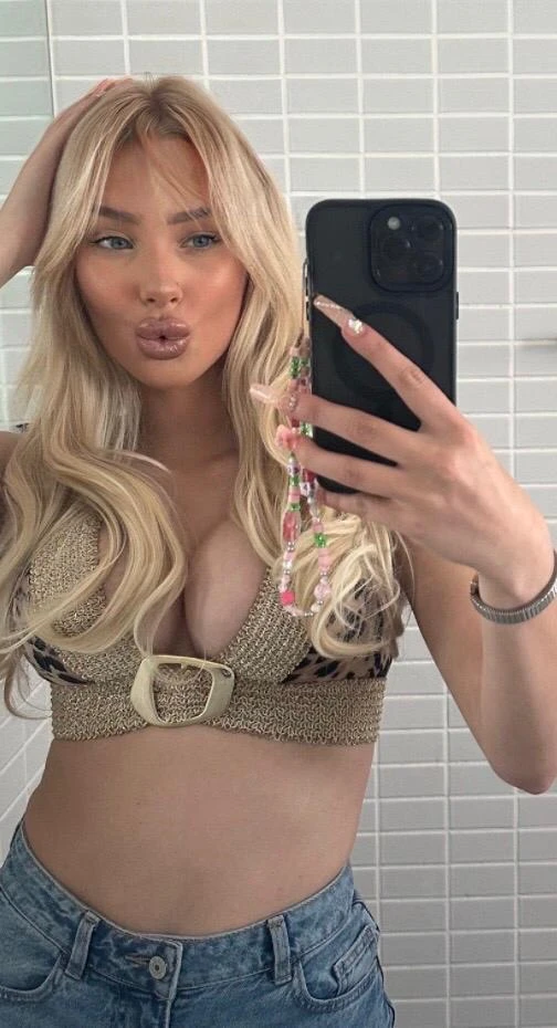 Blondie - Exclusive Escorts