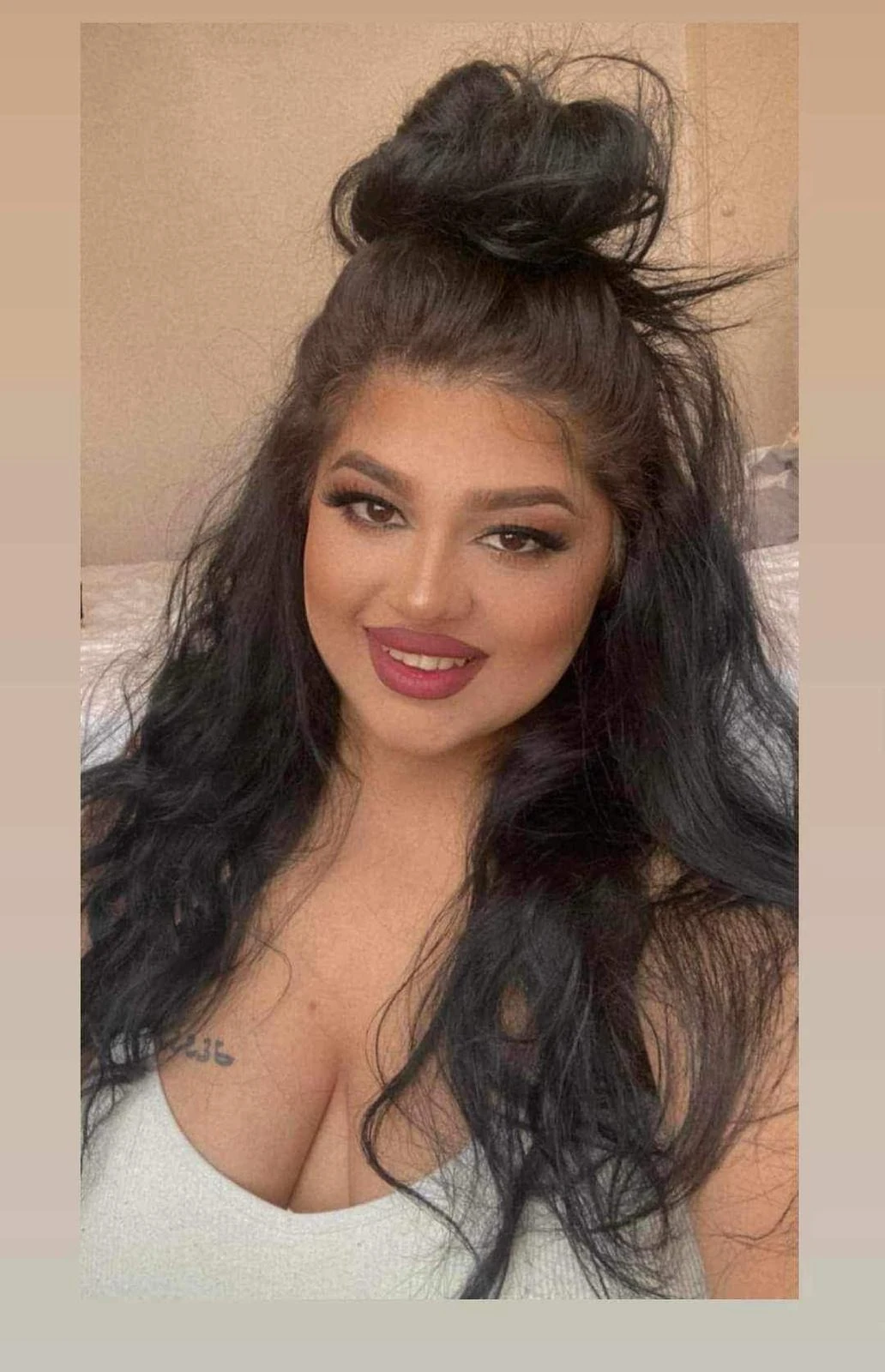 Becky - Exclusive Escorts
